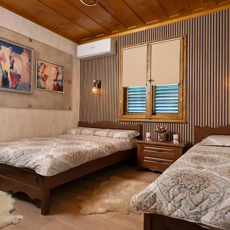 висок клас кътче от рая с басейн, джакузи и Villa *