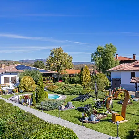 Villa висок клас кътче от рая с басейн, джакузи и *