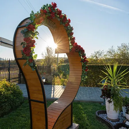 висок клас кътче от рая с басейн, джакузи и Villa *