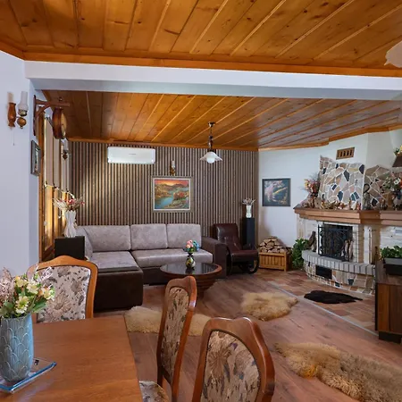 висок клас кътче от рая с басейн, джакузи и Villa *