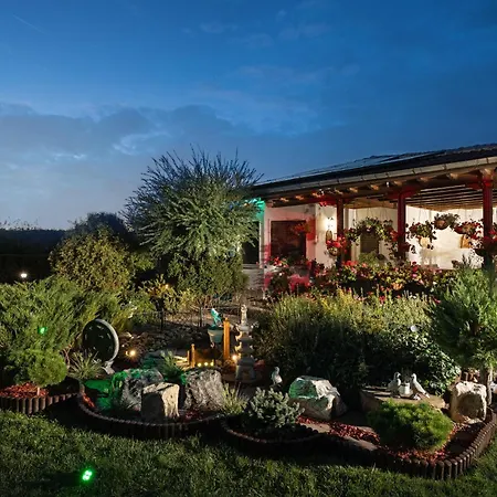 висок клас кътче от рая с басейн, джакузи и Villa Maryan