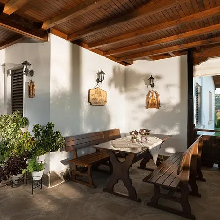 висок клас кътче от рая с басейн, джакузи и *