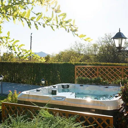 Villa висок клас кътче от рая с басейн, джакузи и Maryan