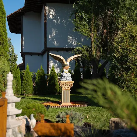 висок клас кътче от рая с басейн, джакузи и Villa