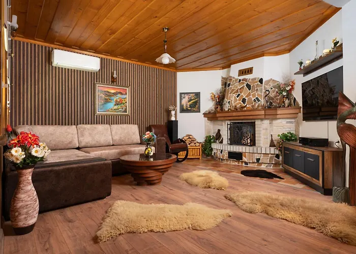 висок клас кътче от рая с басейн, джакузи и Maryan