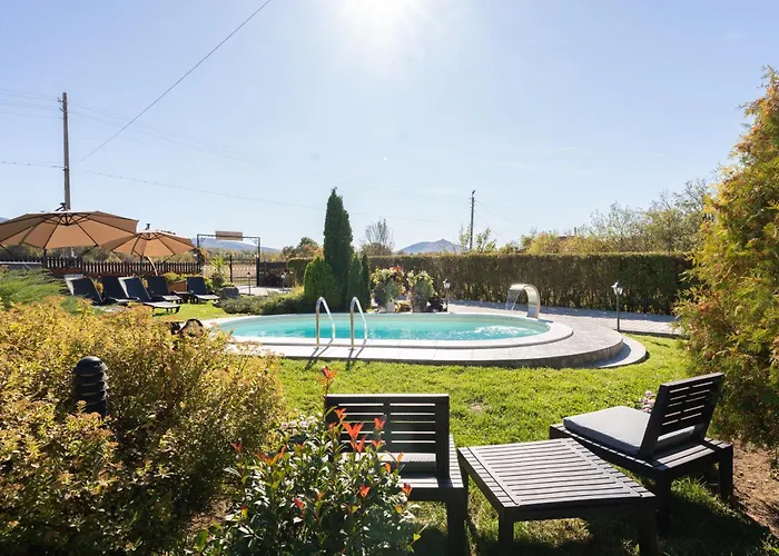 висок клас кътче от рая с басейн, джакузи и *