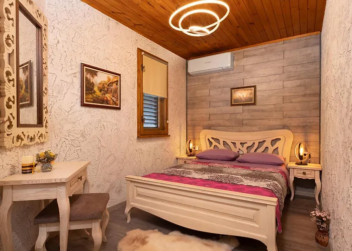 висок клас кътче от рая с басейн, джакузи и Vila *