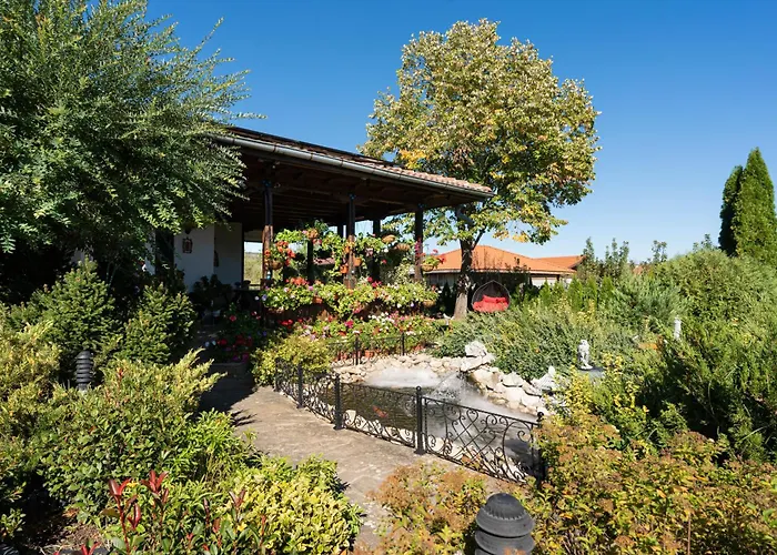 Vila висок клас кътче от рая с басейн, джакузи и