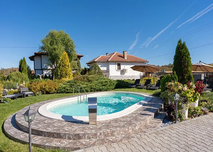 висок клас кътче от рая с басейн, джакузи и Vila