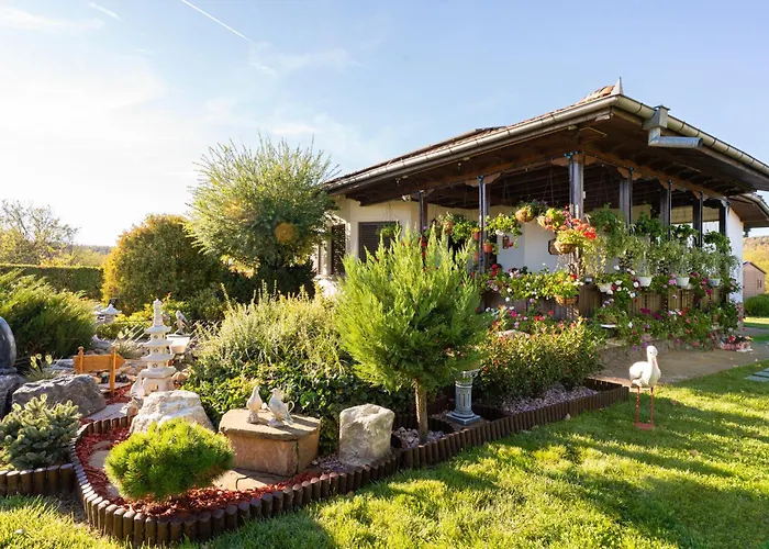 висок клас кътче от рая с басейн, джакузи и * Maryan