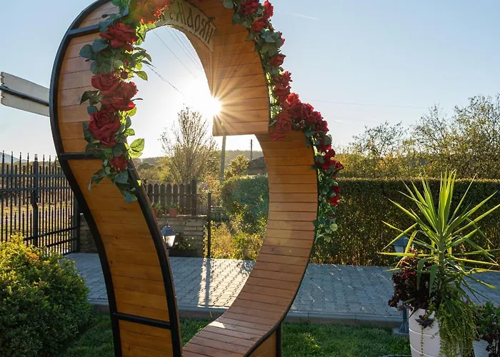 висок клас кътче от рая с басейн, джакузи и Vila *