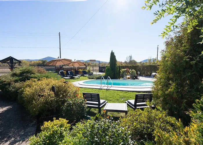 висок клас кътче от рая с басейн, джакузи и * Maryan