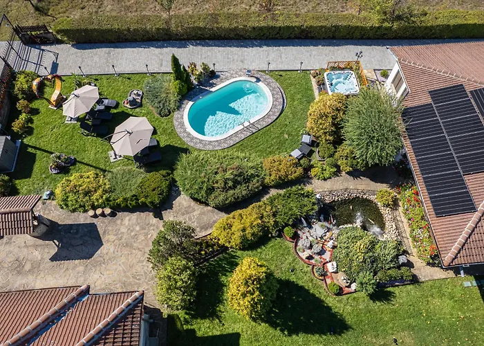 висок клас кътче от рая с басейн, джакузи и * Maryan