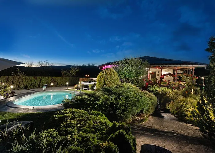 Vila висок клас кътче от рая с басейн, джакузи и Maryan