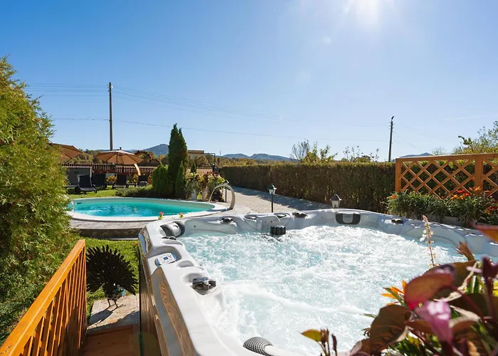 Vila висок клас кътче от рая с басейн, джакузи и